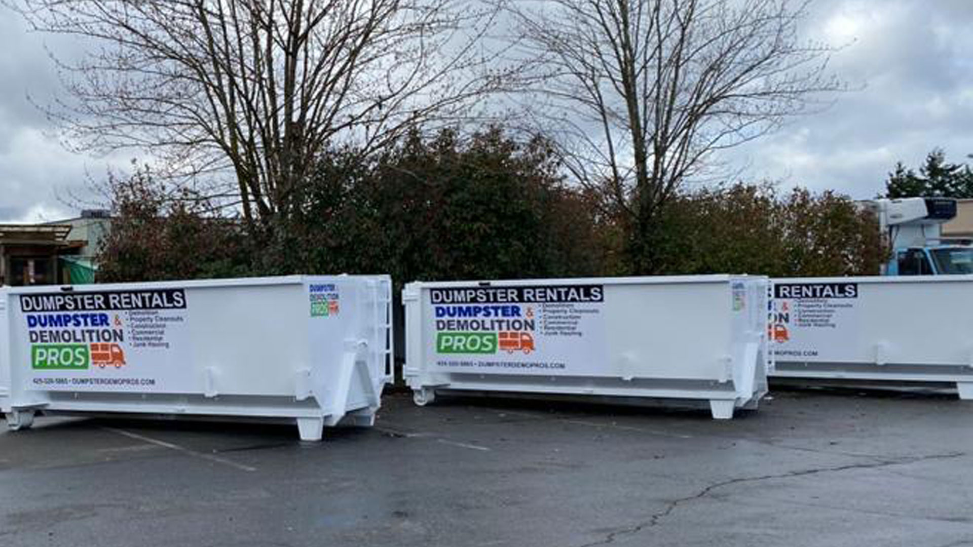 Affordable dumpster rental for clean-up projects by Junk & Demolition Pros LLC – perfect for construction debris, home renovations, and junk removal.