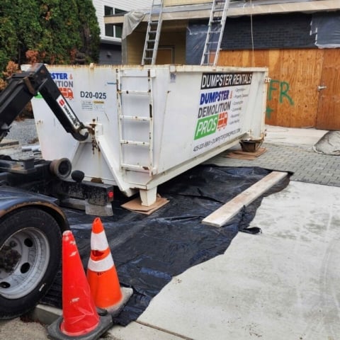 Construction dumpster rental